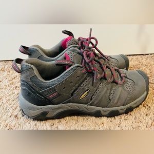 Keen hiking shoes